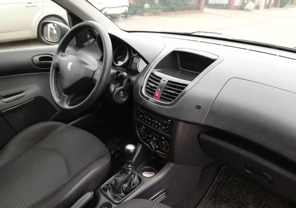 Peugeot 206 plus cena 12300 przebieg: 100200, rok produkcji 2011 z Szczecin małe 137